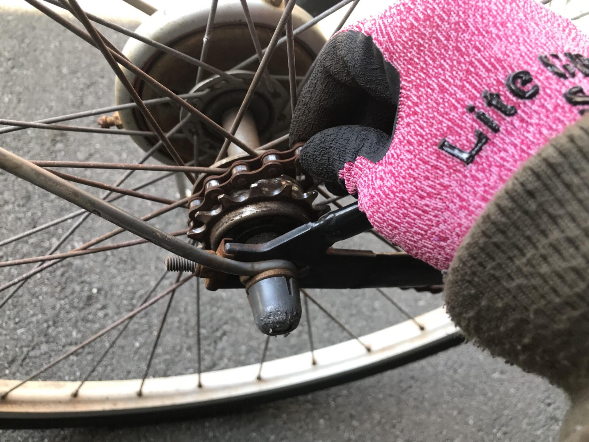 自転車後輪チェーン外れた